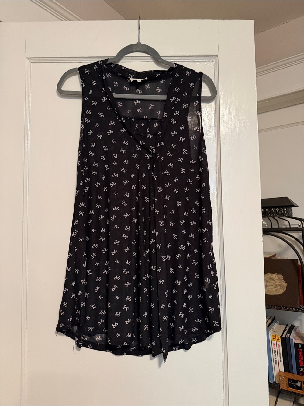 Sleeveless Black Patterned Tie-Front Blouse